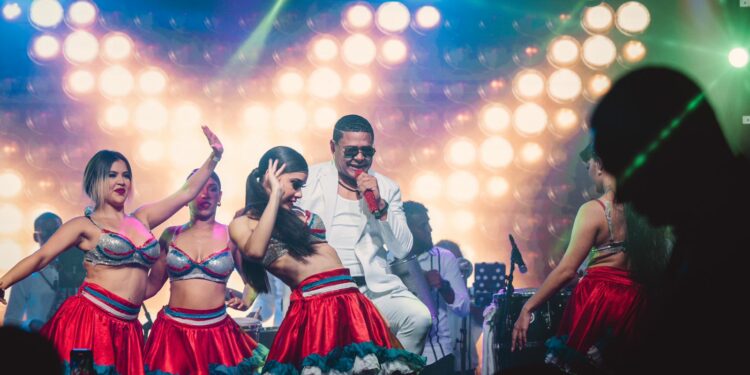 Jeffrey celebra 25 Años de carrera con un espectacular concierto en Hard Rock Live