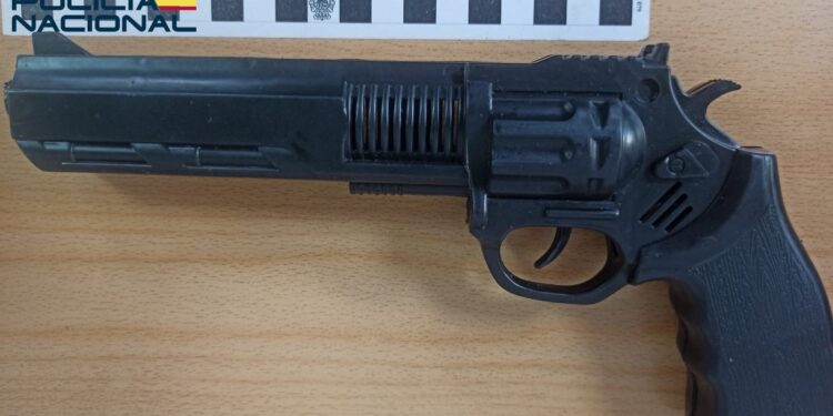 Un dominicano arrestado por atacar a menor en Palma, España