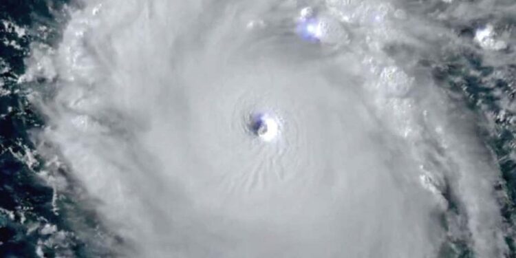 Experto OMM: Ven huracán Beryl grave amenaza para el Caribe