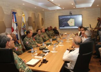 Constructores interesados en viviendas de calidad para militares dominicanos