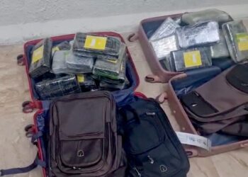 Inconsistencias en dos maletas llevó al descubrimiento de droga con destino a Suiza