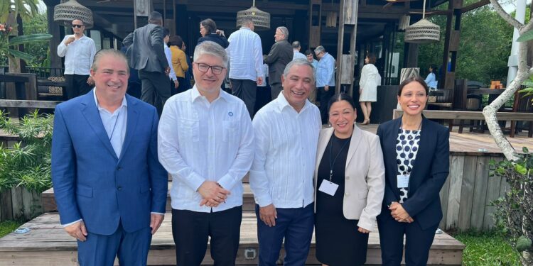 Directores de Aviación discuten sobre equidad de género en Belice