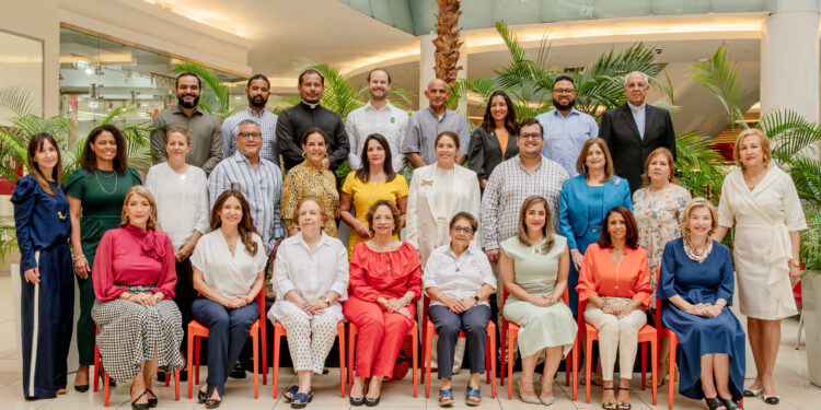 Fundaciones celebran décima edición del Árbol de la Esperanza