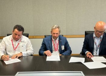 Keysight y UNICARIBE firman convenio de formación en semiconductores