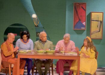 "La Lechuga" deslumbra con su estreno en el Teatro Nacional