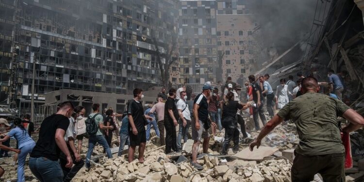 Cerca de 40 los muertos y 170 los heridos por ataques rusos en Ucrania