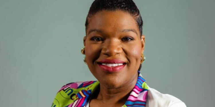 Juicio de fondo para Elizabeth Silverio por usurpación de funciones