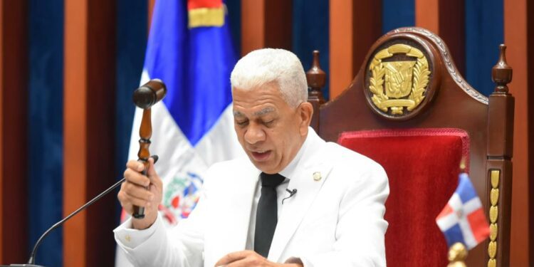 Senado aprueba de urgencia aumento en ingresos del Gobierno Central para 2024