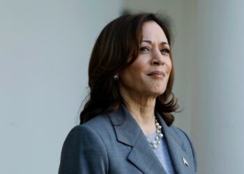 Kamala Harris rompe récord de recaudación en su primer día de candidatura