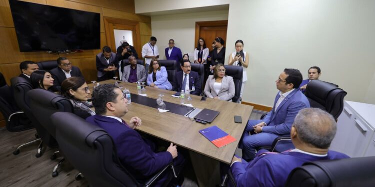 Sigmund Freund asume como nuevo ministro de Administración Pública