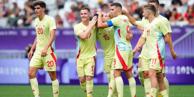 Selección fútbol dominicana cae frente a España en París 2024