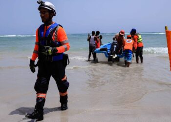 Naufragio en Guayacanes deja cinco muertos y 43 sobrevivientes