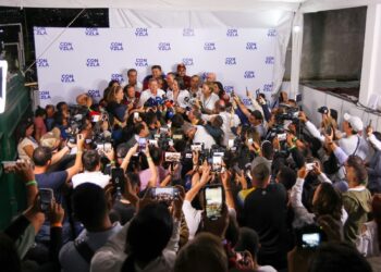 Oposición venezolana exige presencia en conteo electoral