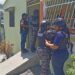 En intenso operativo en Baní desmantelan múltiples puntos de droga