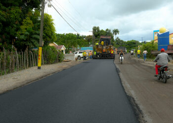 Avanzan a buen ritmo reconstrucción de carreteras en El Seibo, La Altagracia y Hato Mayor