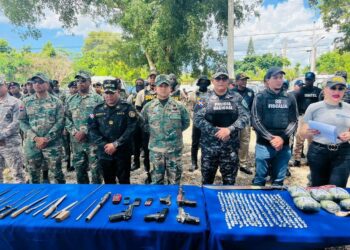 Amplio operativo en La Romana: Incautan drogas, armas y detienen a veinte personas