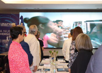 Unapec impulsa la transformación hacia un Currículo 4.0; incorpora IA en la Educación