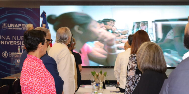 Unapec impulsa la transformación hacia un Currículo 4.0; incorpora IA en la Educación