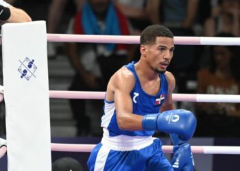 Yunior Alcántara avanza a cuartos de final en boxeo olímpico