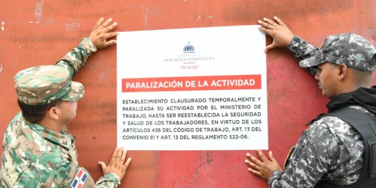 Trabajo paraliza actividades en once empresas por seguridad laboral