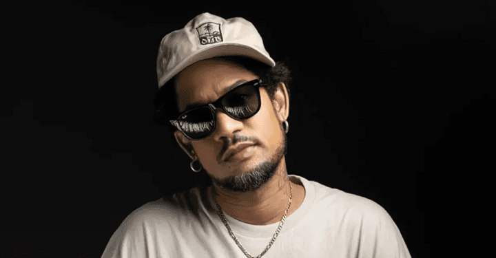 Vakero revela no ser padre biológico de uno de sus hijos