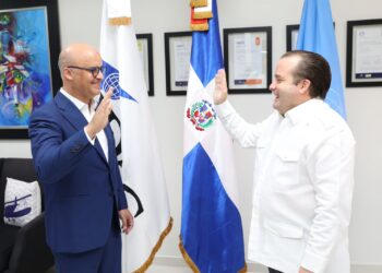 Ministro Paliza encabeza toma de posesión del nuevo director del IDAC, Igor Rodríguez