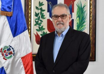 Miguel Ceara Hatton desingado como superintendente de Salud y Riesgos Laborales