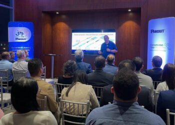 Conectividad total Roadshow 2024: Lecciones sobre fibra óptica