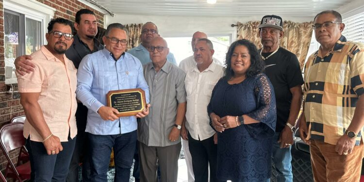 Pennsylvania: Reconocen labor del cónsul Alexis Henríquez Núñez en favor de la diáspora