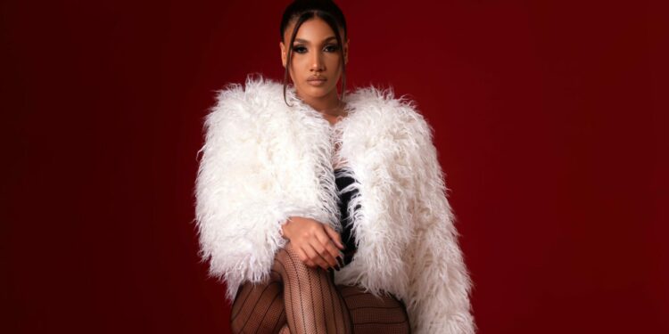 Dania Pérez se consolida como nueva voz en la música dominicana