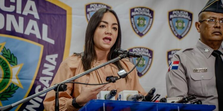 Faride se inicia en Interior y Policía con campaña para erradicar violencia social