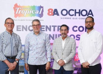 Ferreteria Ochoa y Pinturas Tropical realizan encuentro con Ingenieros  y Constructores