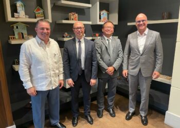 Nuevo director del IDAC, Igor Rodríguez, inicia contactos en reunión del Gran Caribe