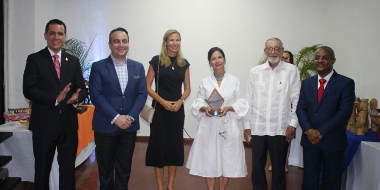 Valentín Guerrero presenta 'SELECTA RD': arte dominicano destacado