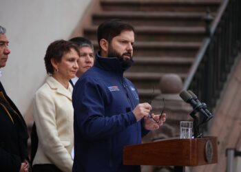 Presidente Boric condena la expulsión de Venezuela de periodistas chilenos