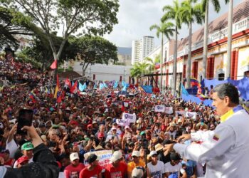 Maduro declara resuelto “brote fascista” en Venezuela tras arresto de 2,000 opositores 