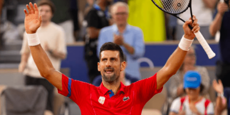 Novak Djokovic vence a Carlos Alcaraz en Juegos Olímpicos París 2024