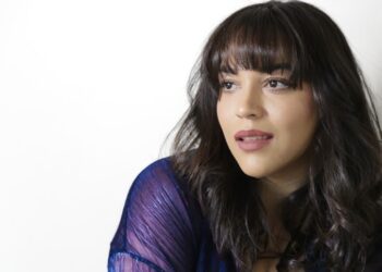 Mari Solis estrena "Un Ratito Más”