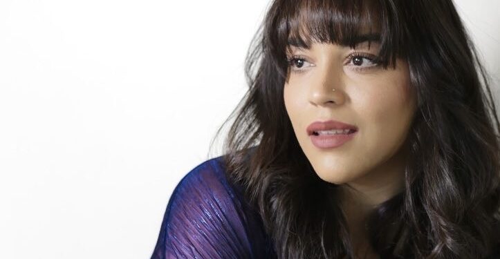 Mari Solis estrena "Un Ratito Más”