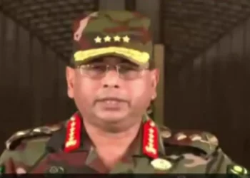 Militares forman gobierno en Bangladés al huir primera ministra