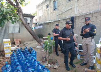 Desmantelan Red de bebidas alcohólicas adulteradas en Los Alcarrizos