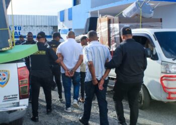 Desmantelan banda de estafadores en Santo Domingo: Dos arrestos