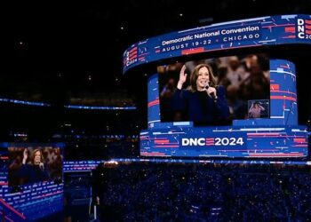 Harris acepta desde Wisconsin la nominación del Partido Demócrata