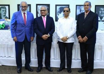 Geraldino González lanza novela sobre corrupción ambiental