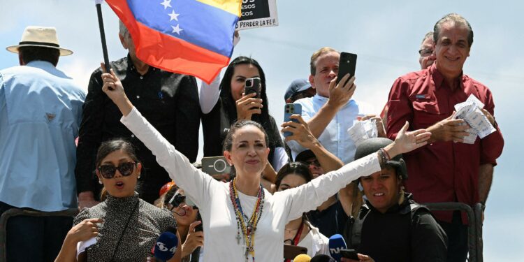 Oposición venezolana convoca movilización tras elecciones disputadas
