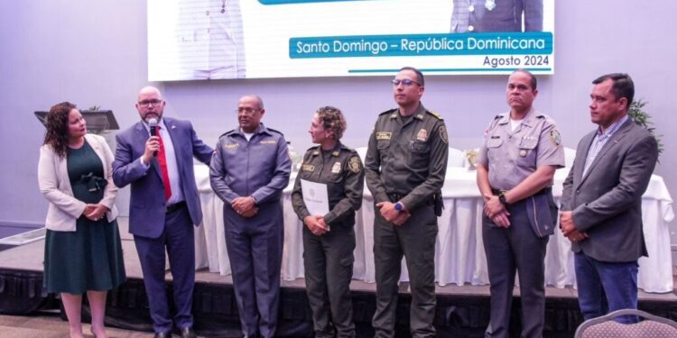 Finaliza con éxito seminario sobre liderazgo transformacional para la Policía Nacional