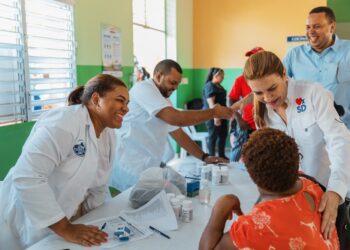 Alcaldía del Distrito Nacional realiza operativo médico en Arroyo Manzano