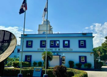 Sol, polvo Sahariano y lluvias: un jueves contrastante