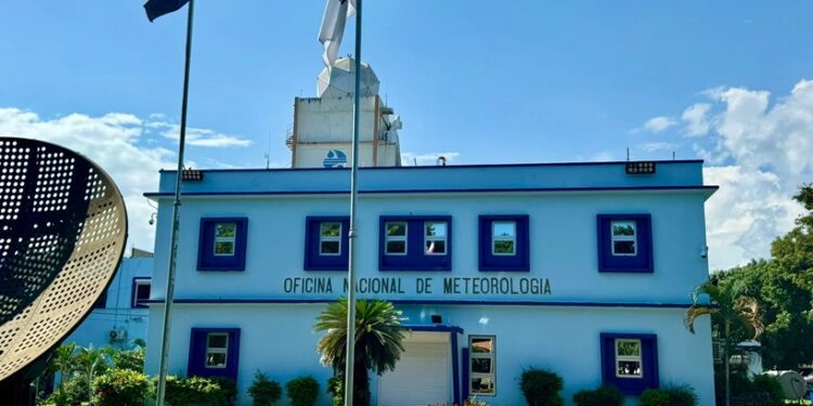 Sol, polvo Sahariano y lluvias: un jueves contrastante