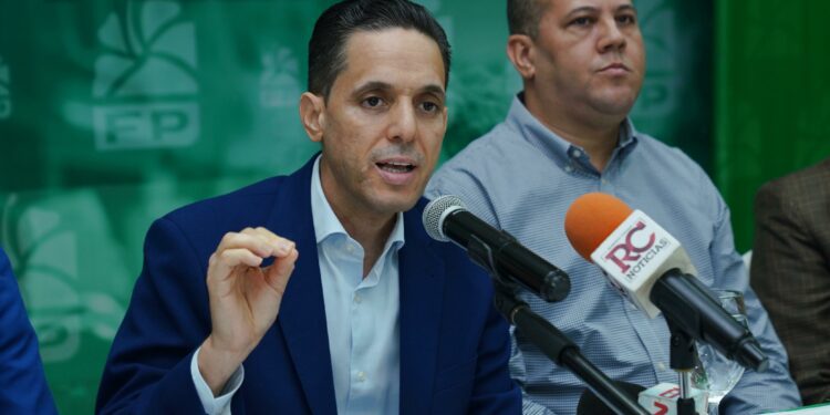 Fuerza del Pueblo exige emergencia en sector eléctrico